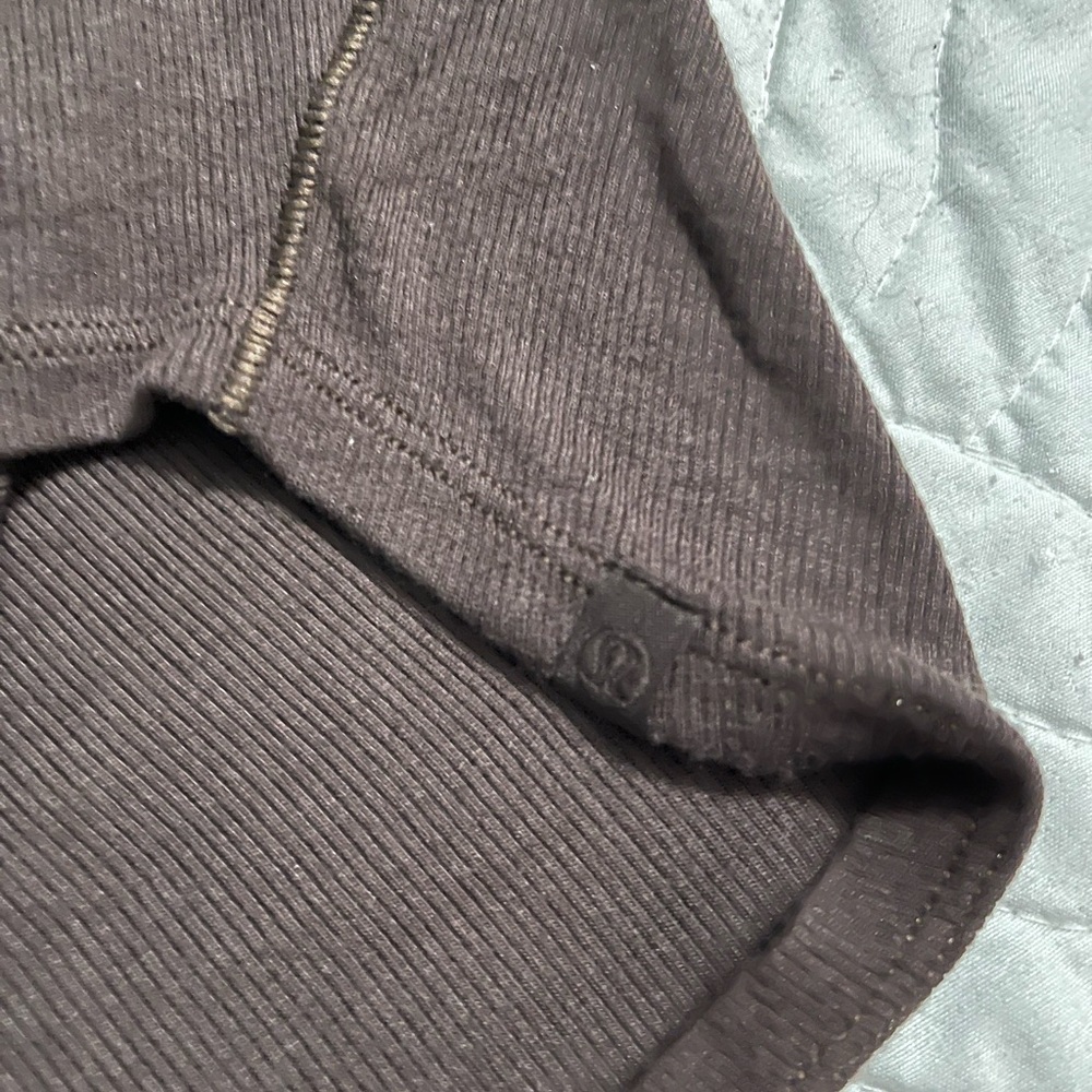 Lululemon Hold Tight Cropped Shirt